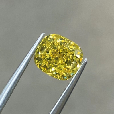 As formas amarelas crescidas laboratório do corte HPHT Diamond All do coxim estão disponíveis