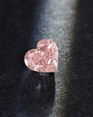 O coração cor-de-rosa crescido dos diamantes do CVD laboratório sintético dá forma a 2.5ct-3.0ct