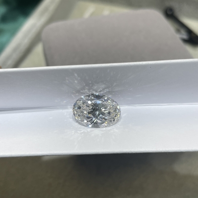 Laboratório certificado pela IGI Criado Diamantes Brancos Oval Brilhante Corte Branco DEF VS-VVS Claridade