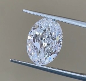Large Size Laboratory Created White Diamond Wholesale Price 4CT Oval Cut Colorless Com Certificado IGI